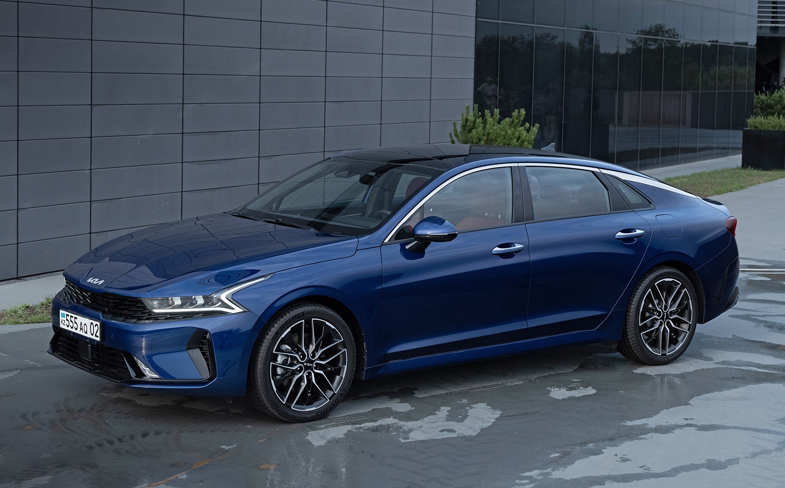 Қостанайдағы Allur зауытында Қазақстан нарығы үшін жаңартылған Kia К5 бизнес-седанының өндірісі басталды